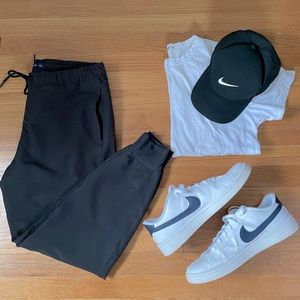 Abercrombie travel joggers